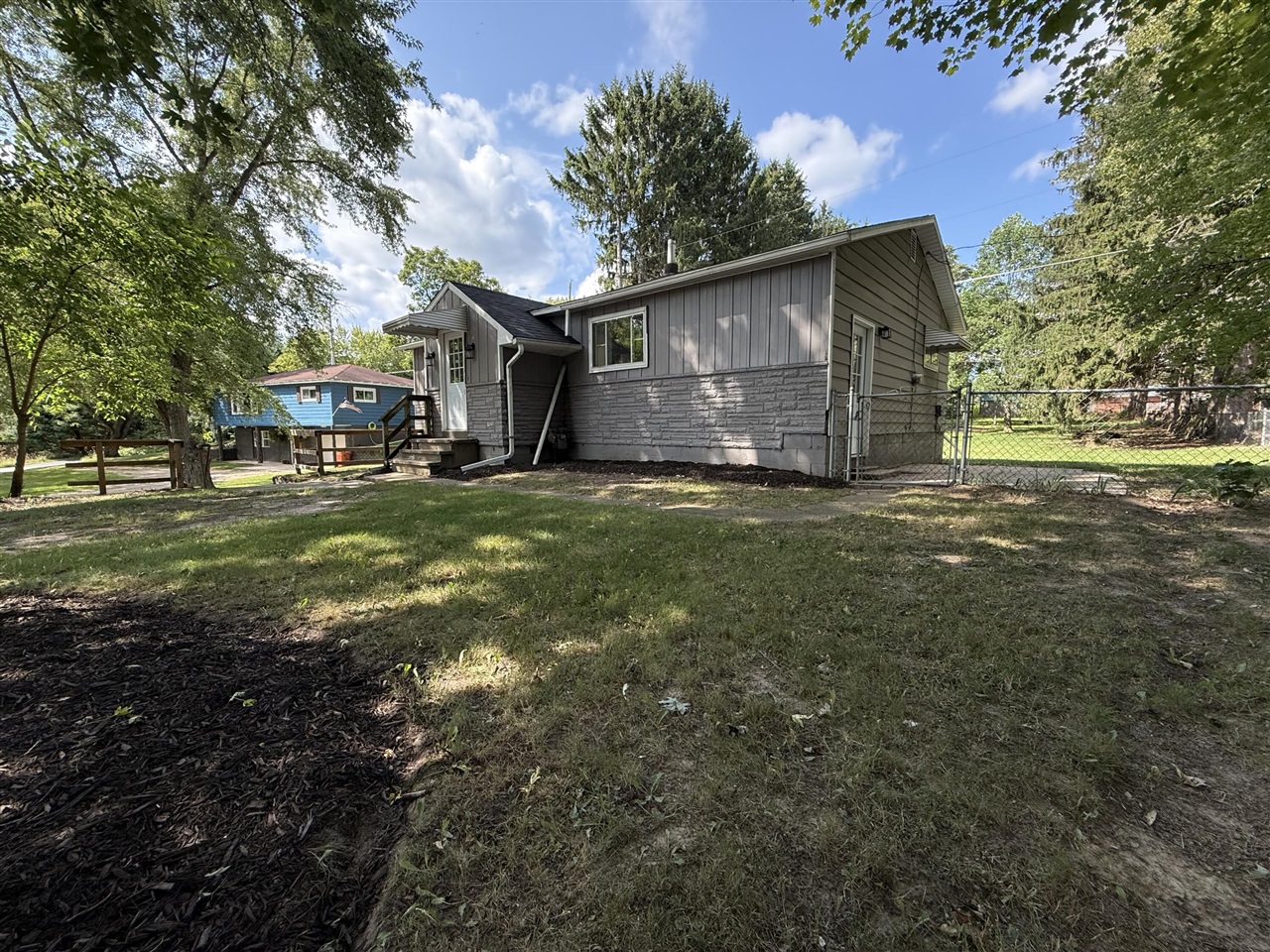 9470 Peck Road Property Photo 3