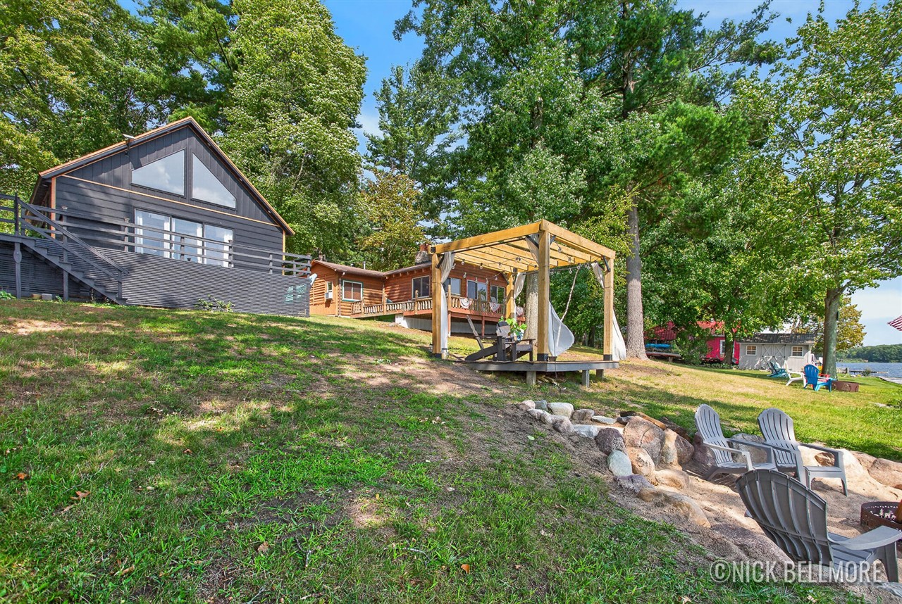 1481 N Crooked Lake Drive Property Photo 2