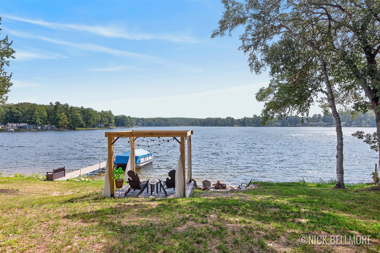 1481 N Crooked Lake Drive Property Photo 7