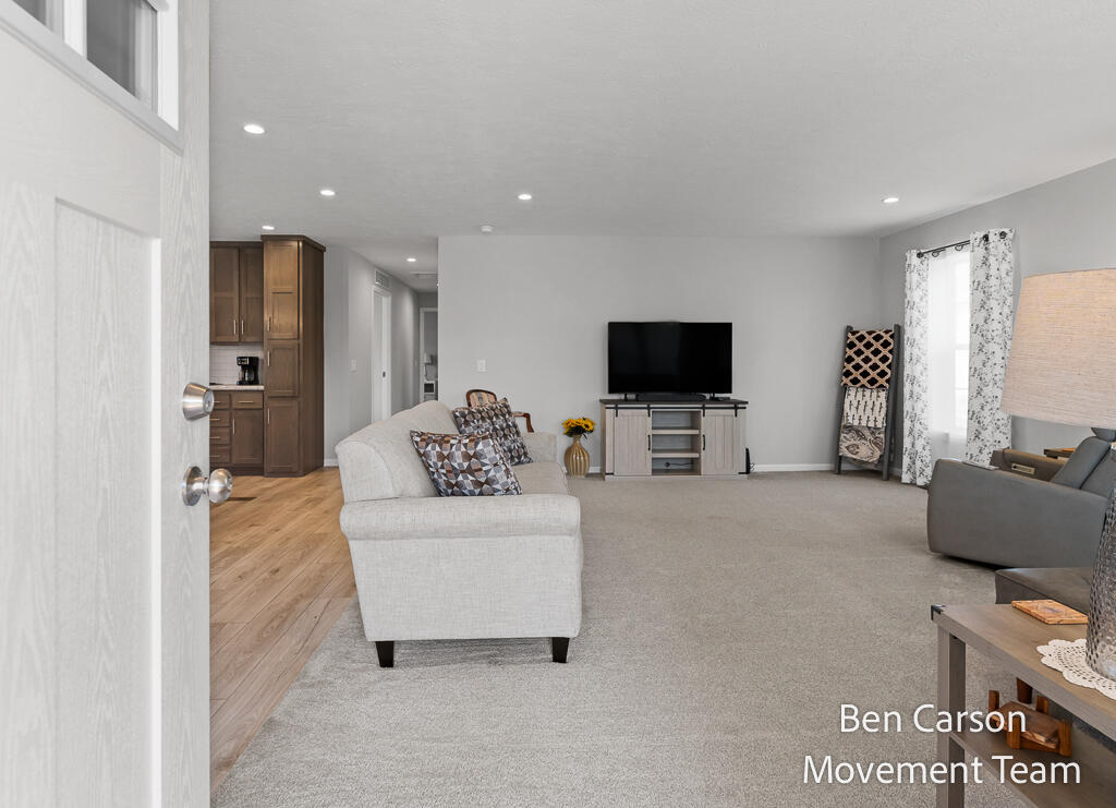 5227 Floral Wood Lane Property Photo 9