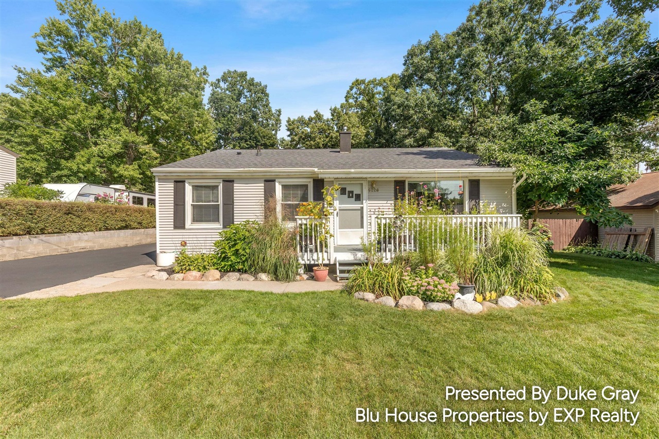 5228 Larkin Avenue Property Photo 1