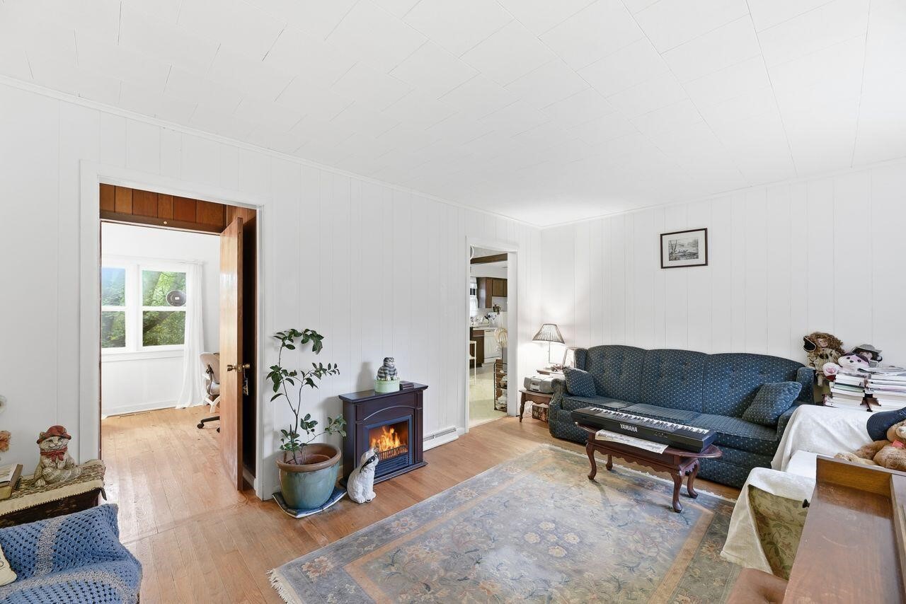 427 S Mayhew Street Property Photo 7
