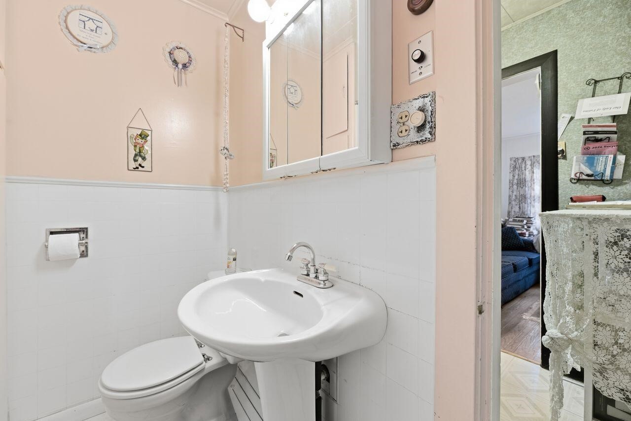 427 S Mayhew Street Property Photo 19