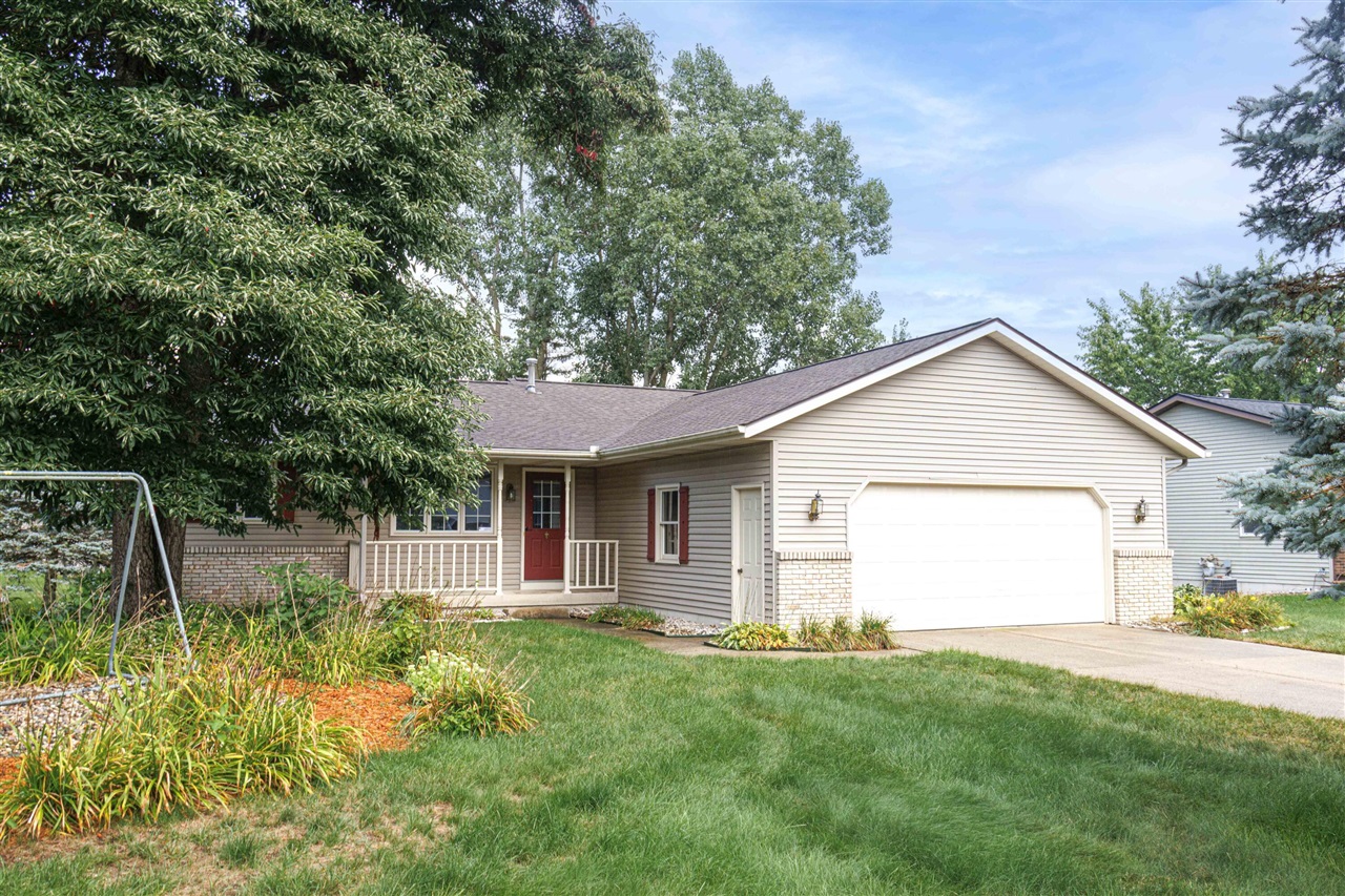 7446 Woodside Drive