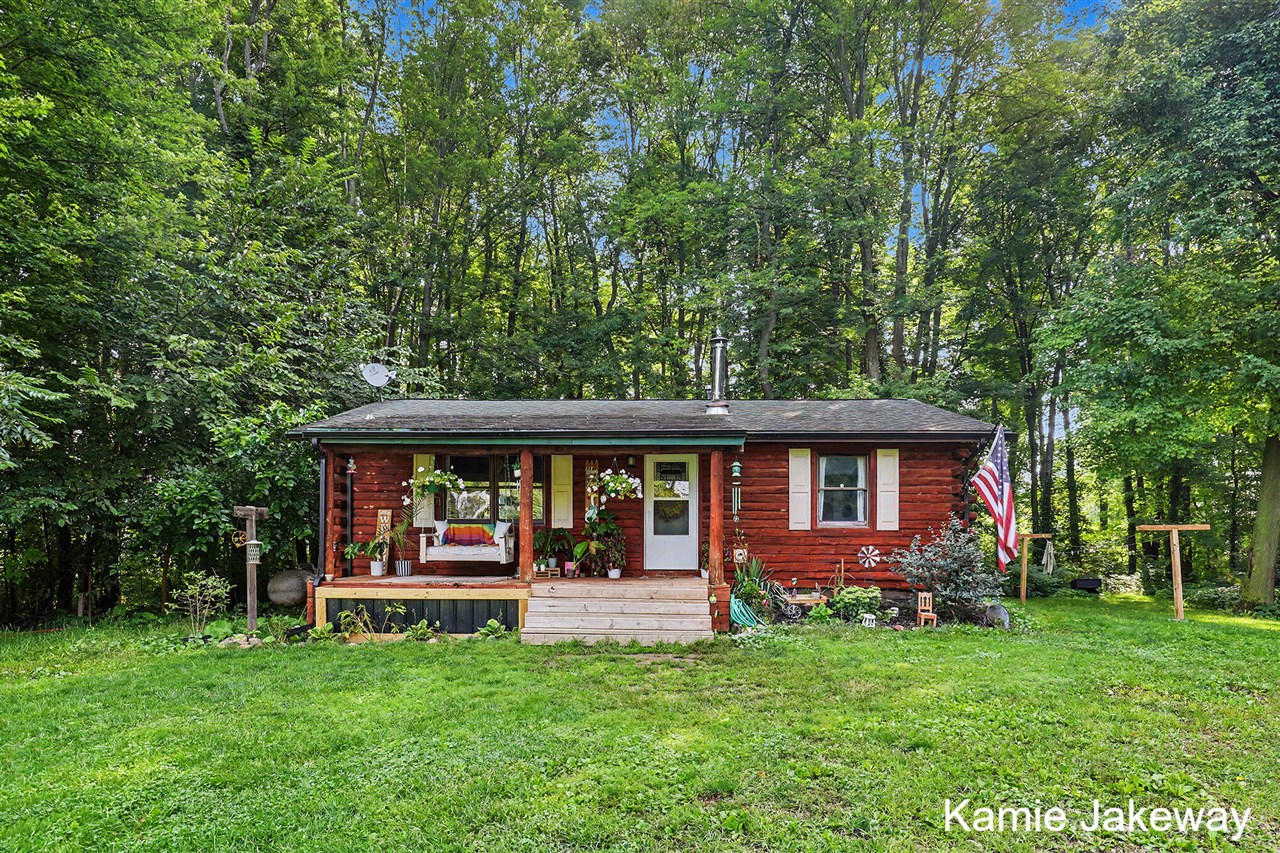 10481 Brown Road Property Photo 2