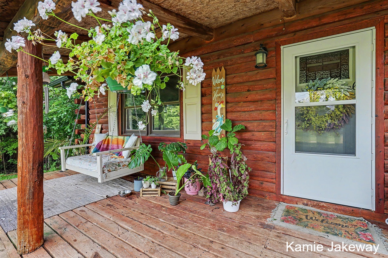 10481 Brown Road Property Photo 5