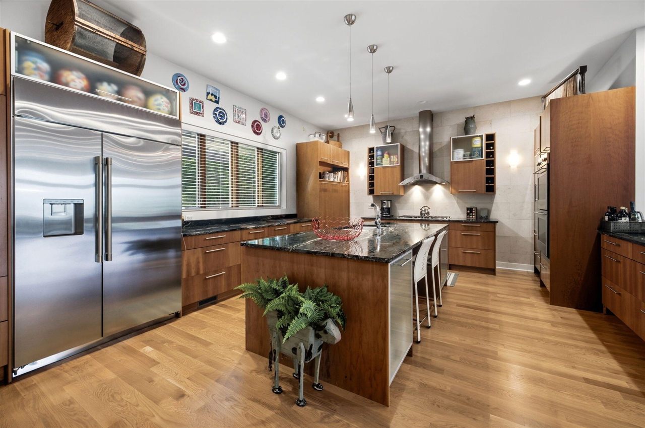 51108 Lake Park Drive Property Photo 9