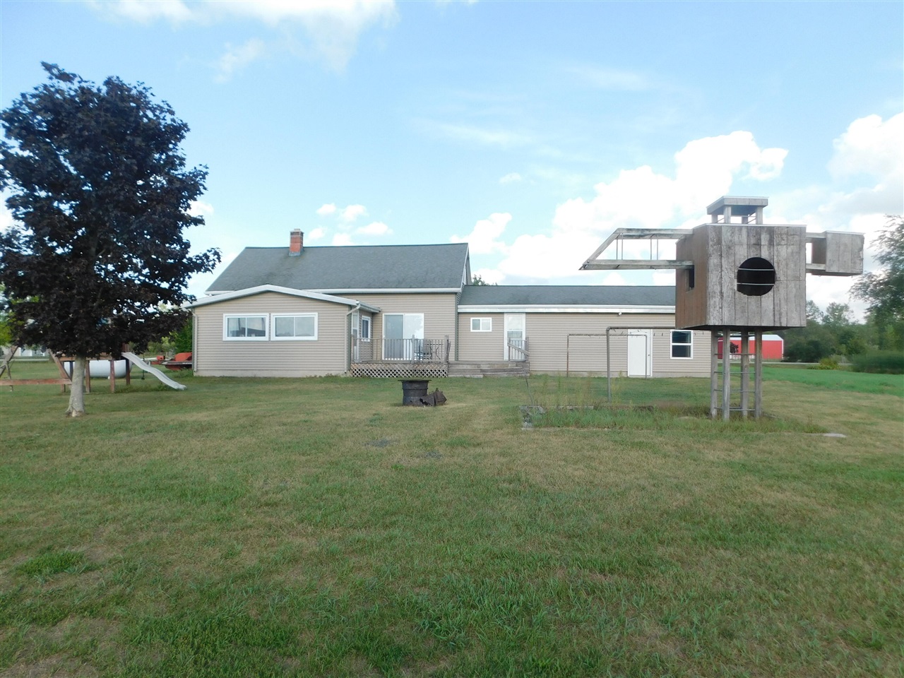 489 S Catalpa Avenue Property Photo 34