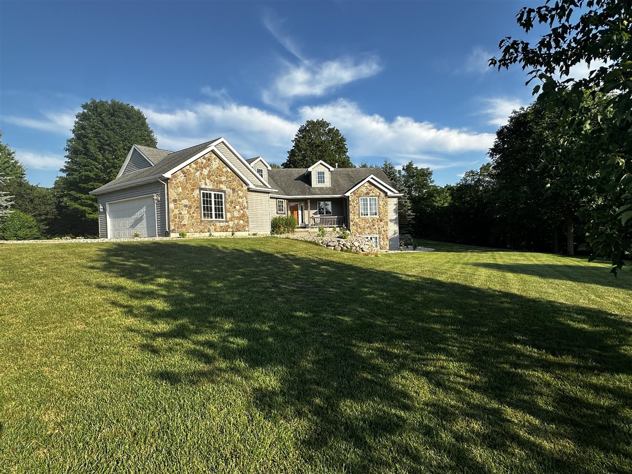 5752 Windsong Drive Property Photo 1