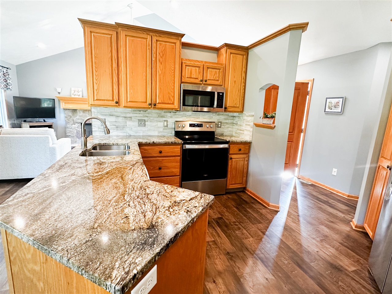 5752 Windsong Drive Property Photo 11