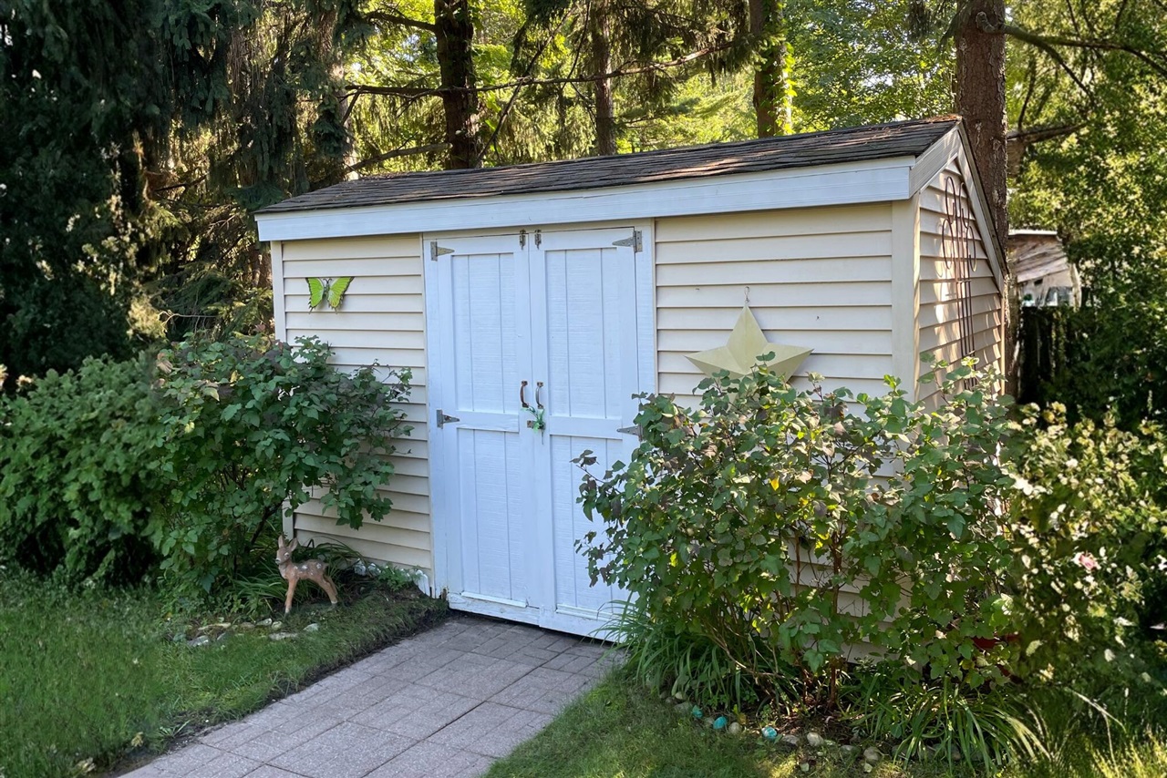 776 North Shore Drive Property Photo 33