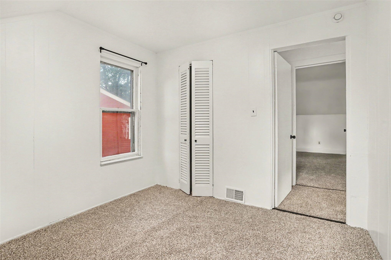 261 E Emmett Street Property Photo 16