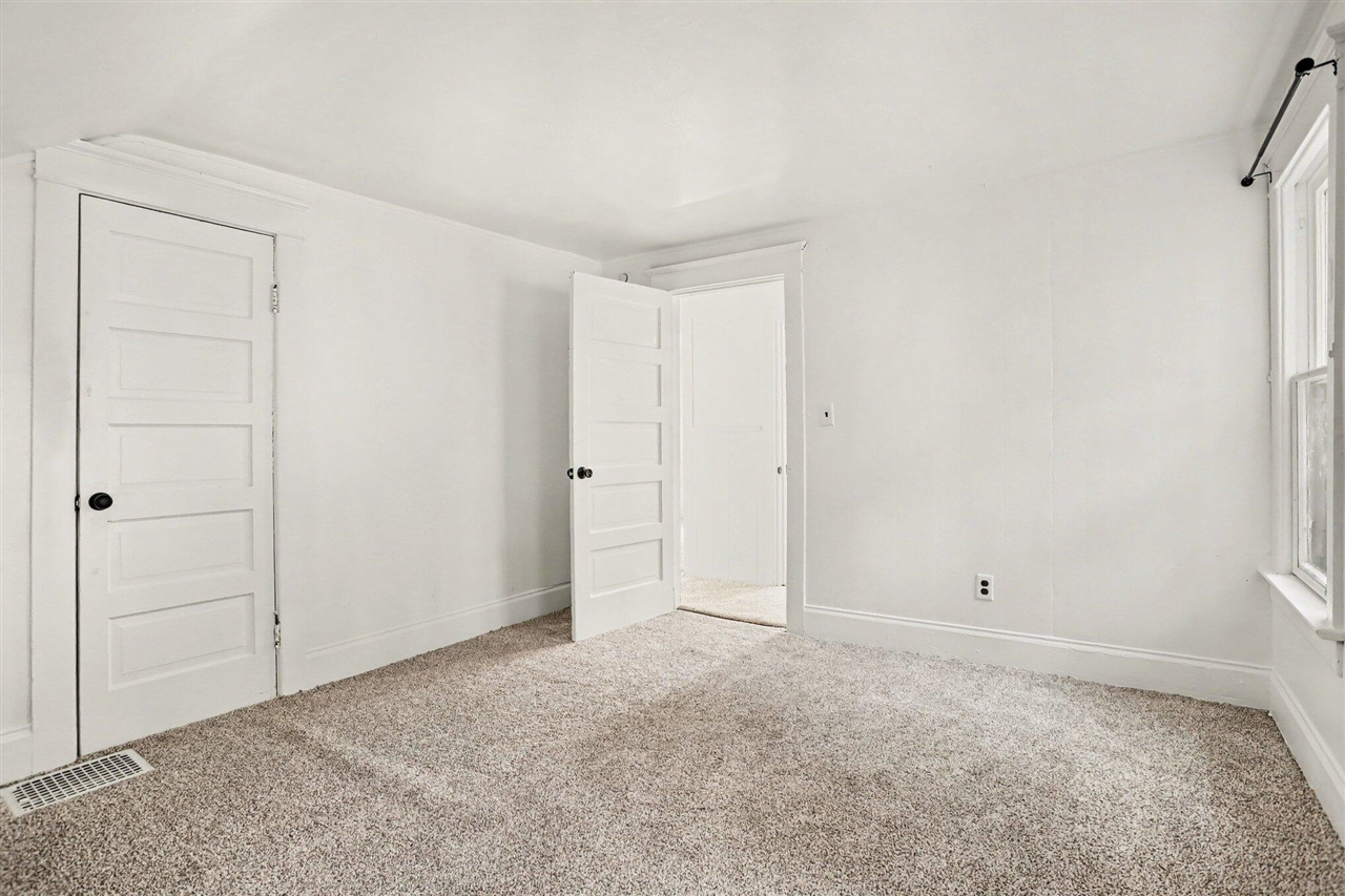 261 E Emmett Street Property Photo 17