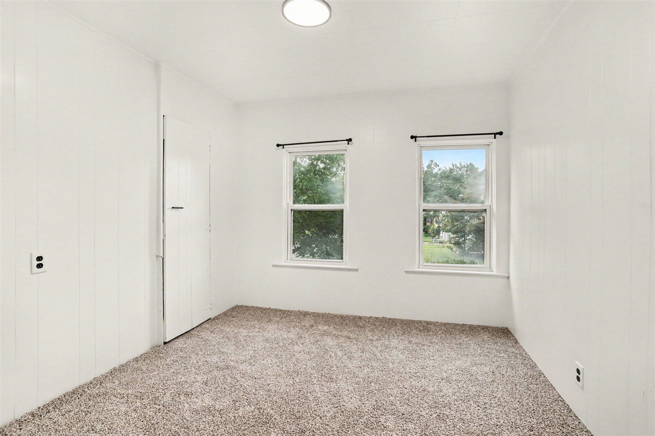 261 E Emmett Street Property Photo 18