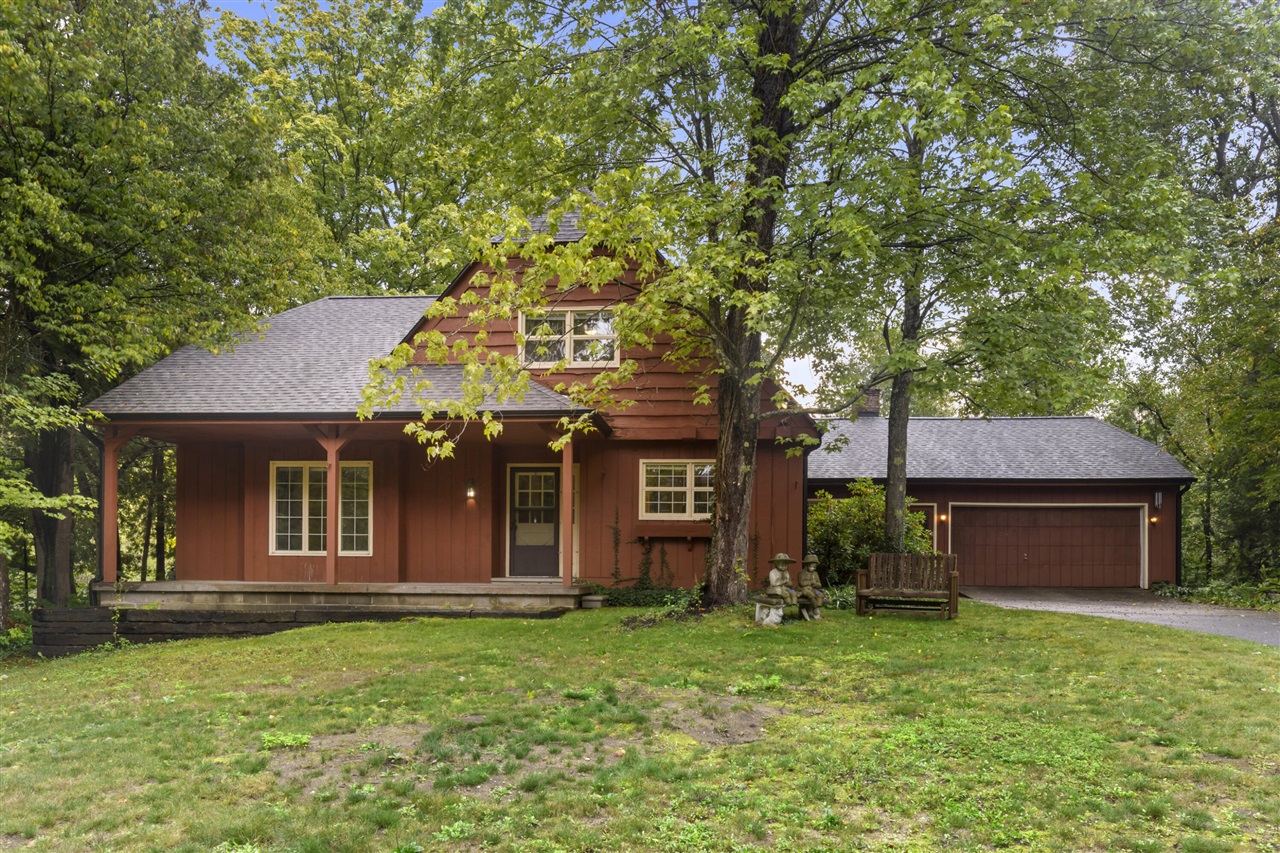 9095 Bear Creek Drive Property Photo 1