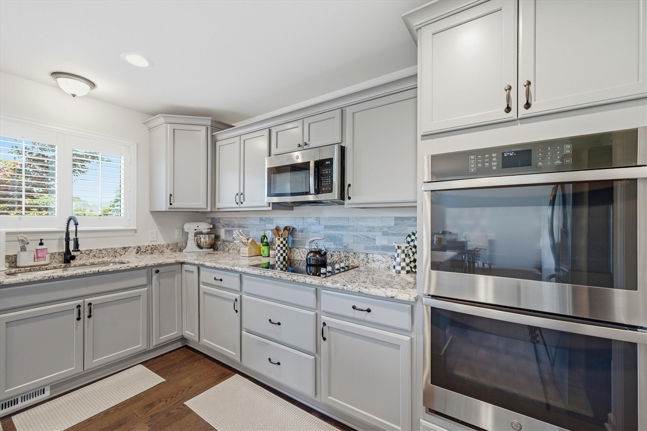 10282 High Meadow Property Photo 10