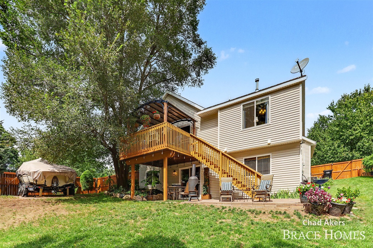 6876 Northway Drive Property Photo 19