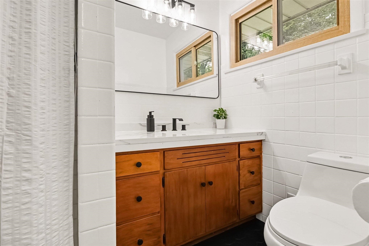 12537 S Wolcott Avenue Property Photo 14