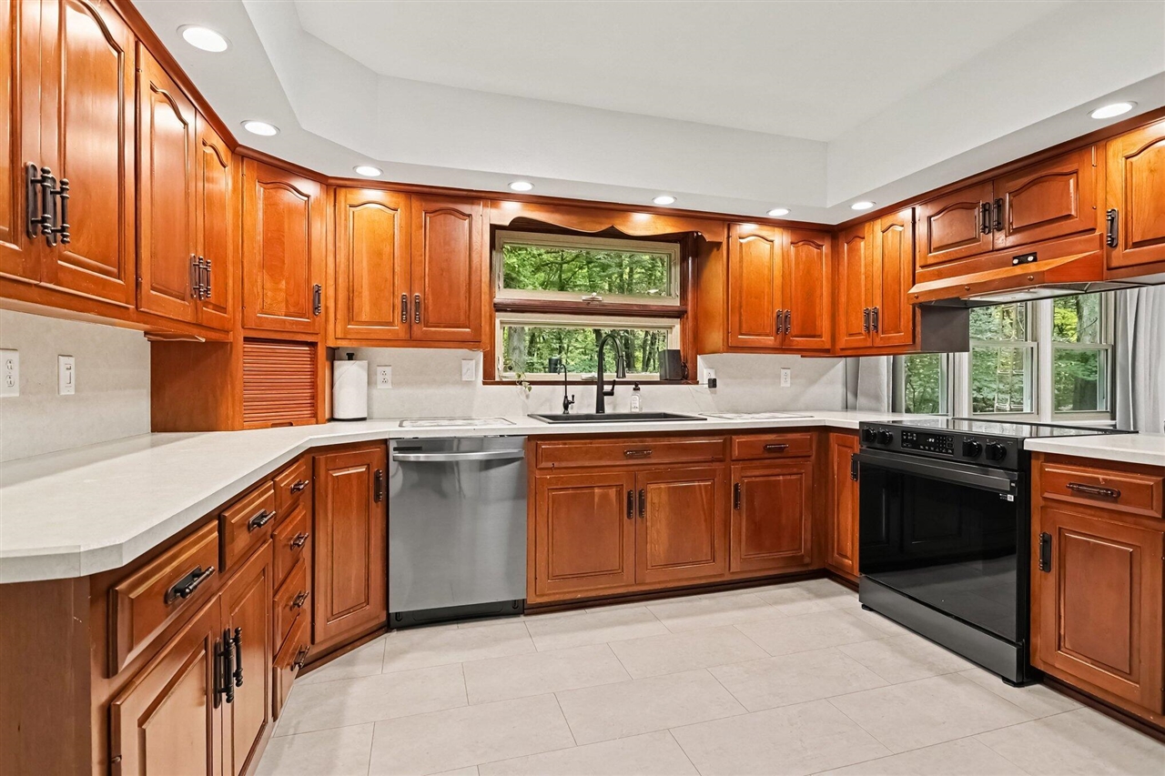 12537 S Wolcott Avenue Property Photo 17