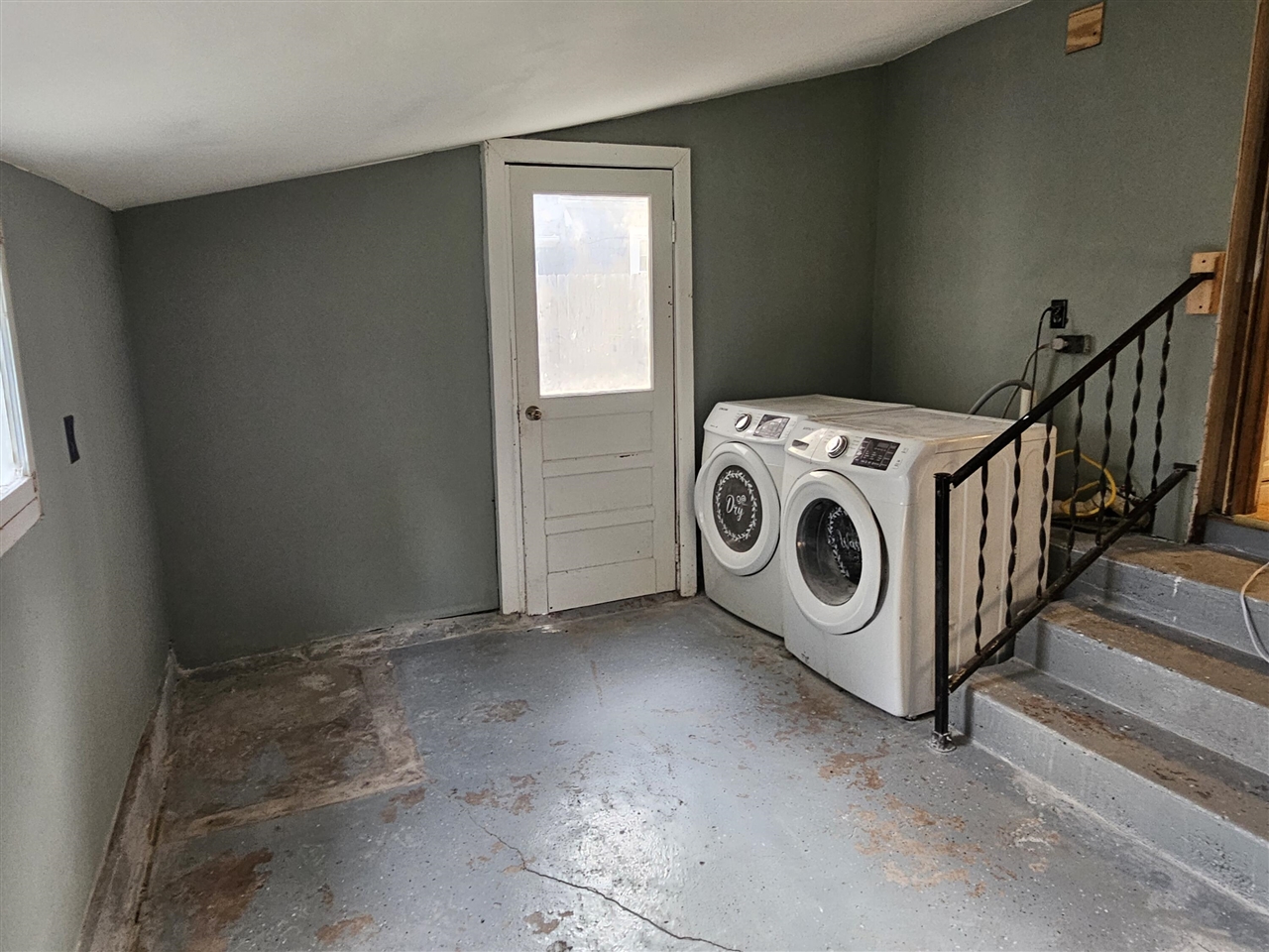 130 E Sycamore Street Property Photo 12