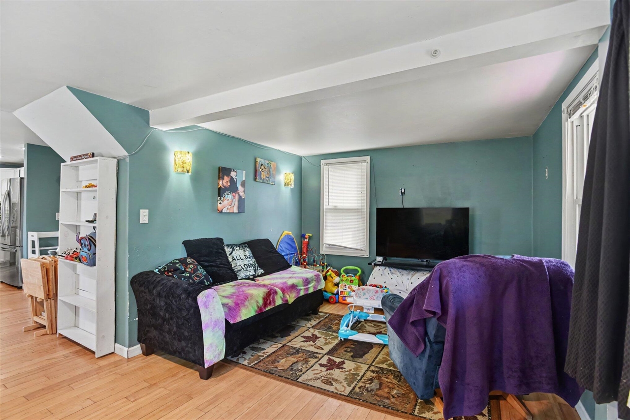 7043 Liggett Street Property Photo 5