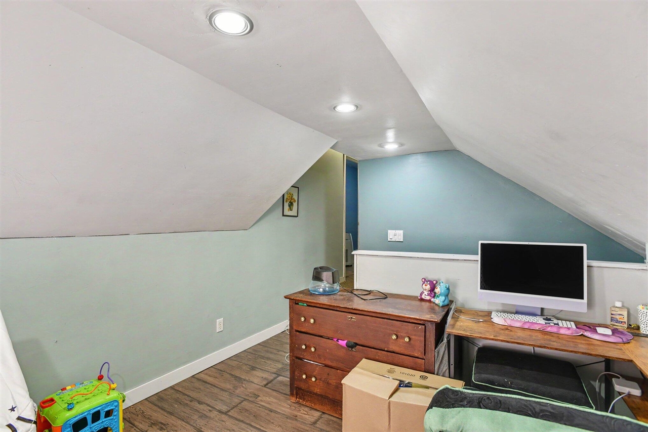 7043 Liggett Street Property Photo 17