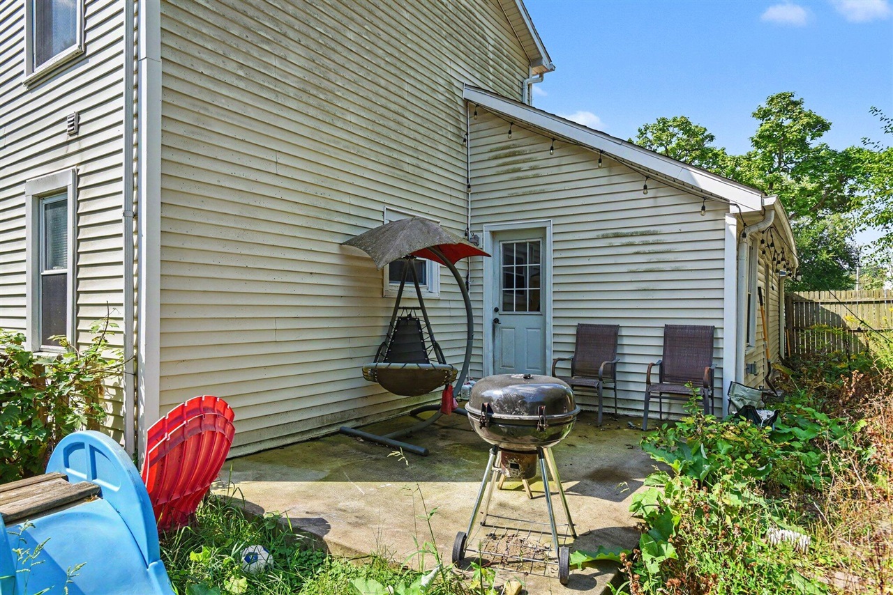 7043 Liggett Street Property Photo 21