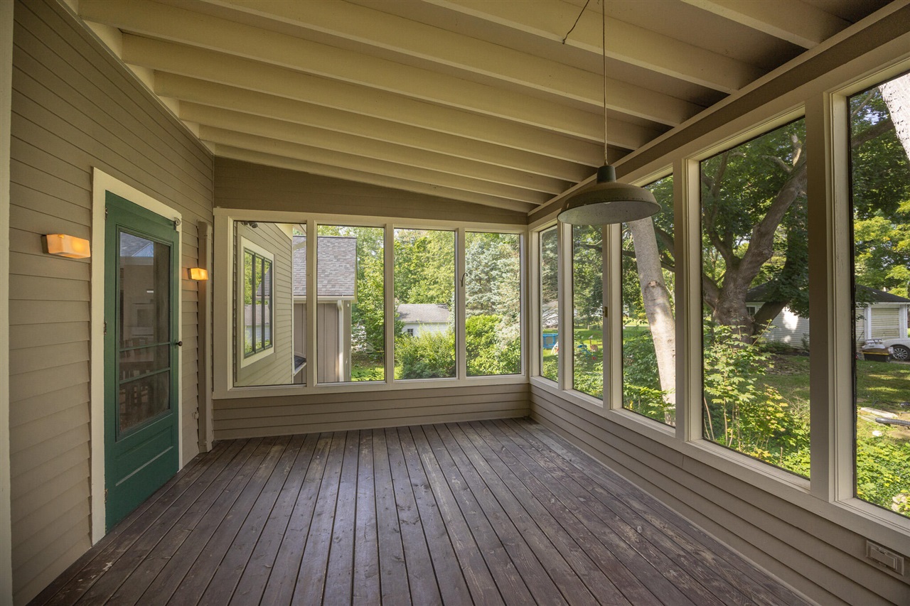 318 Ann Arbor Street Property Photo 4