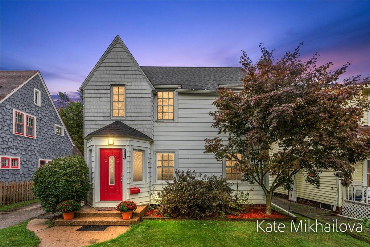 1825 Oakland Drive Property Photo 1