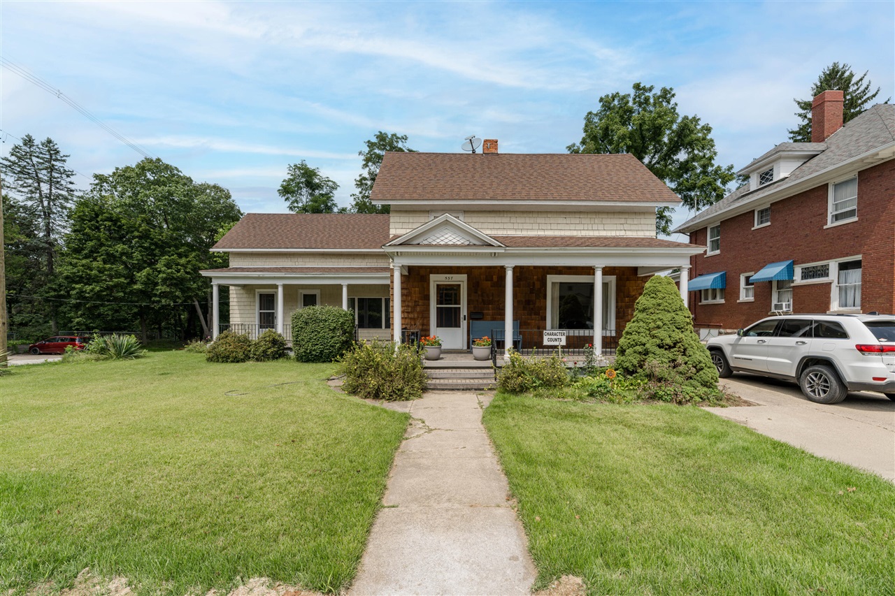 537 W Green Street Property Photo 1