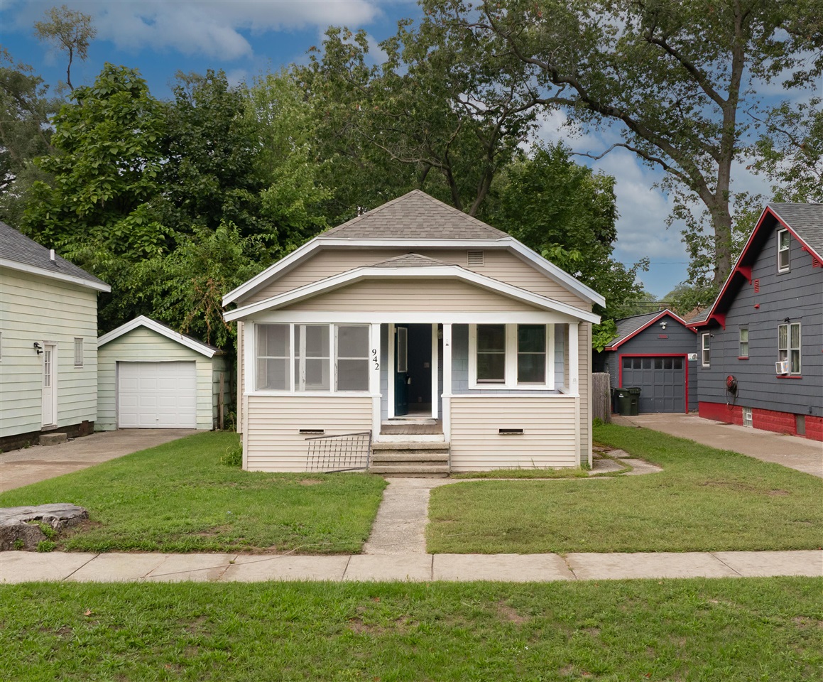 942 Ada Avenue Property Photo 1