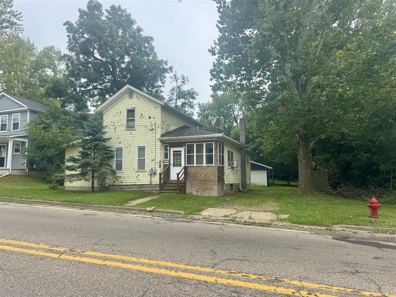 515 E North Street Property Photo 1