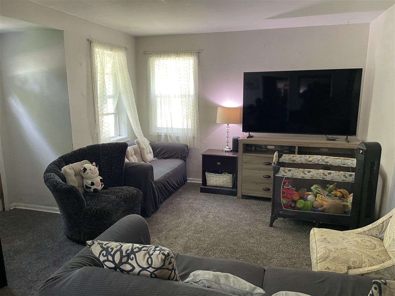 282 Pine Street Property Photo 6