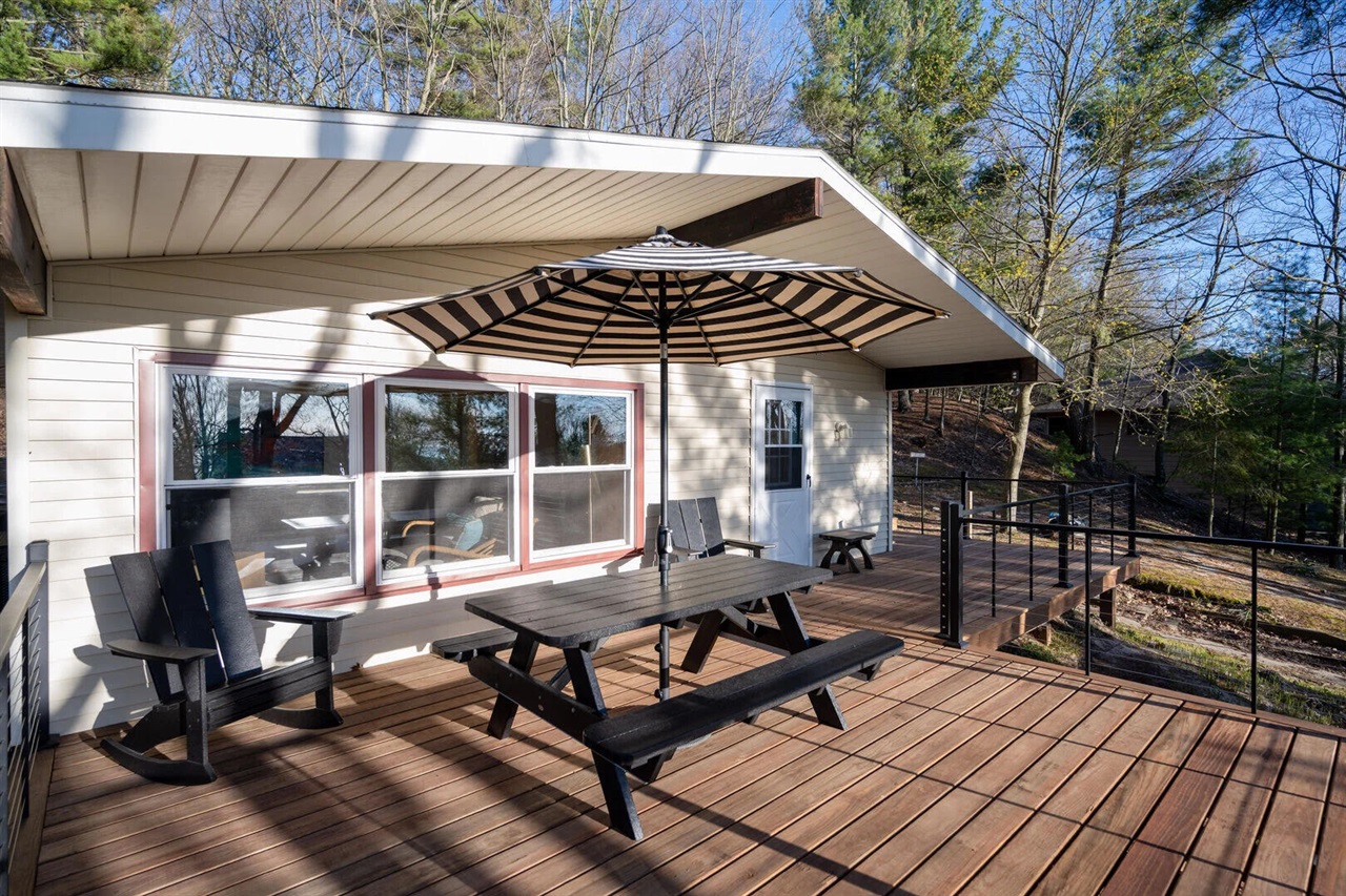 56 S Lighthouse Drive Property Photo 1