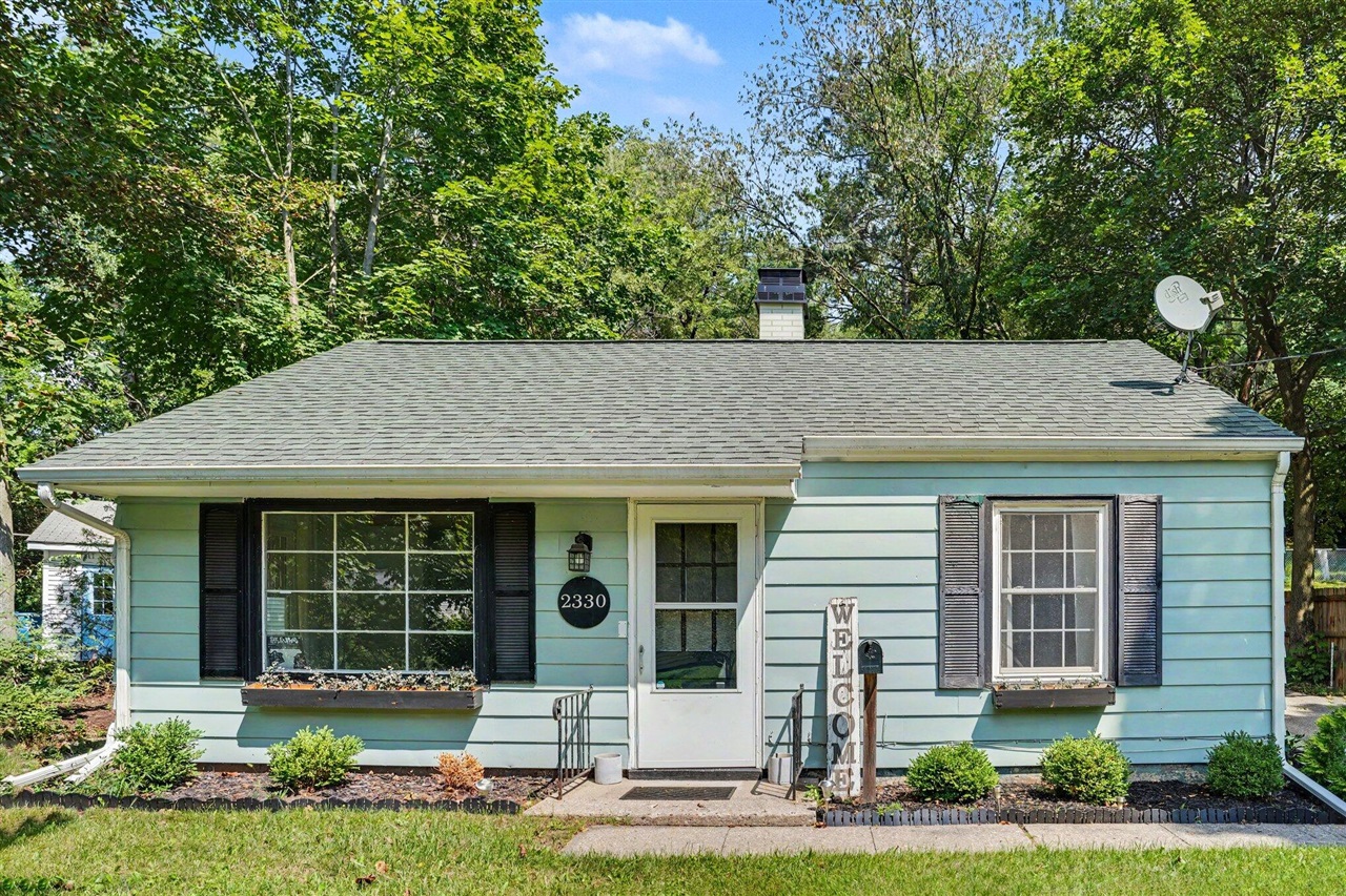 2330 Hillsdale Avenue Property Photo 1