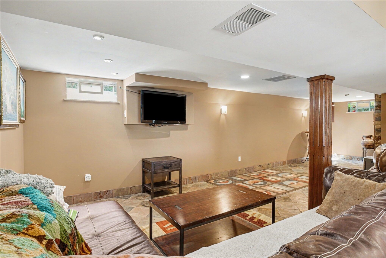 14516 Lilly Lake Drive Property Photo 5