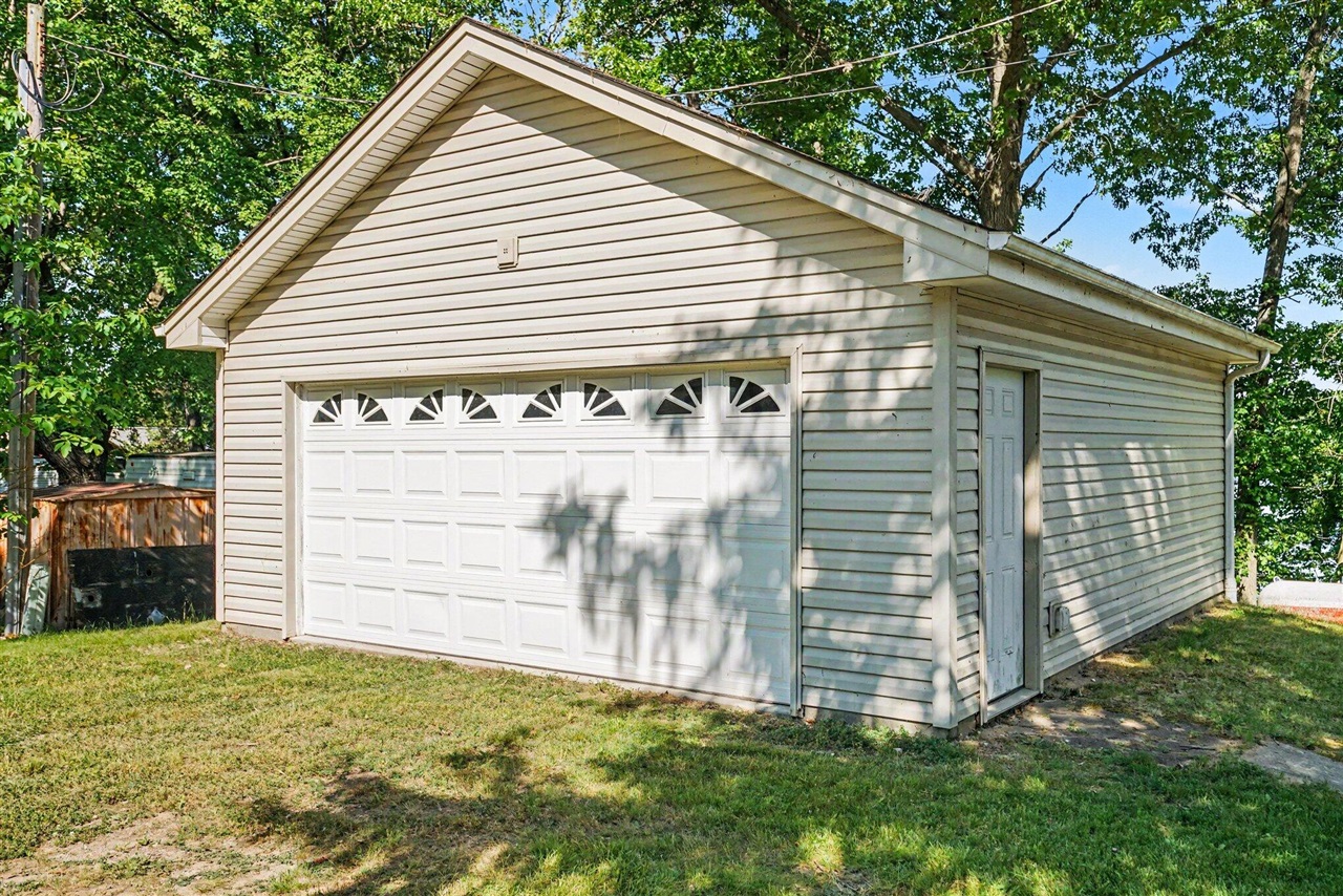 14516 Lilly Lake Drive Property Photo 37