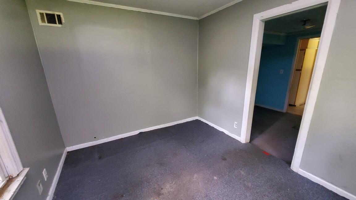5131 Grand River Drive Property Photo 7