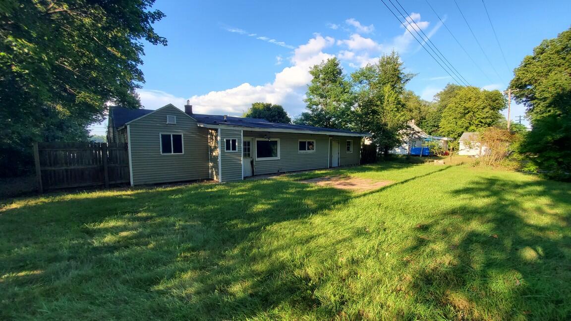 5131 Grand River Drive Property Photo 13