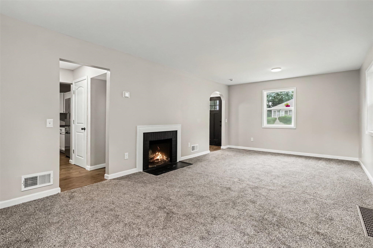 977 Ogden Avenue Property Photo 2