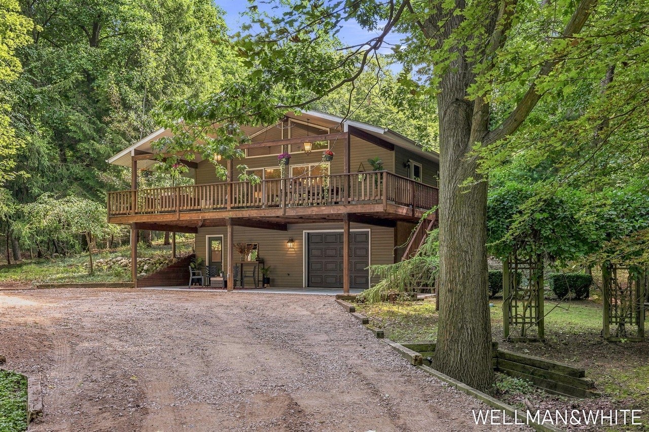 2675 Chestnut Lane Property Photo 1