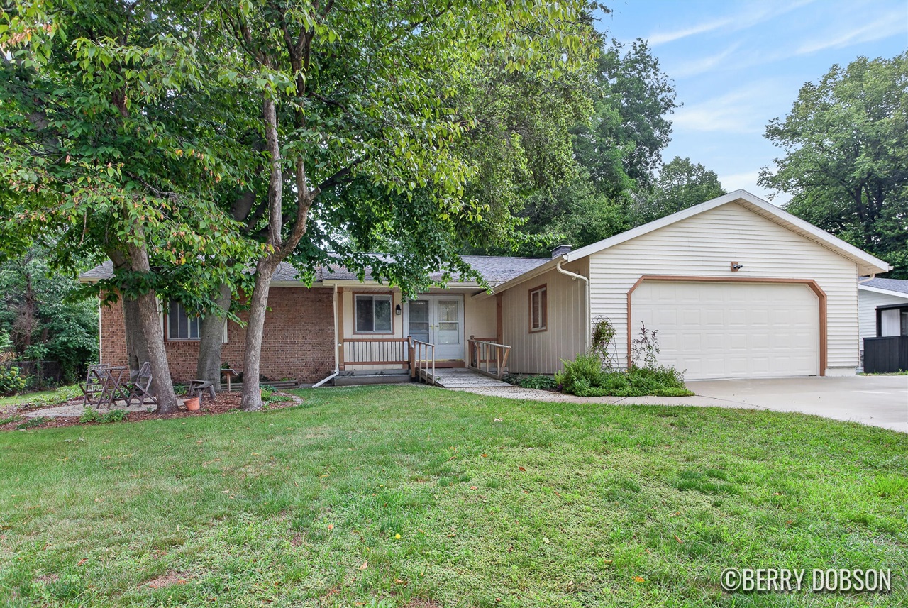 2217 Highlander Drive Property Photo 1