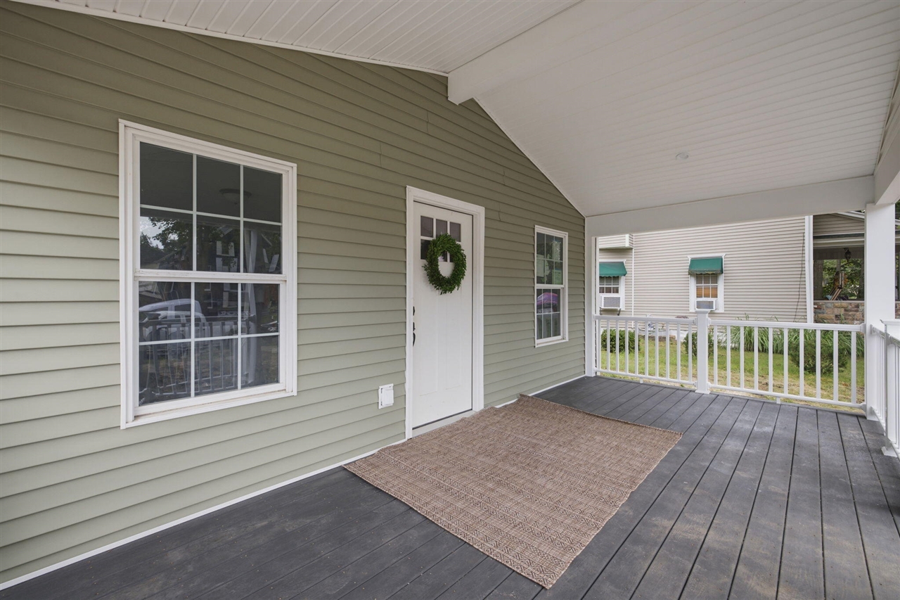 511 Oak Street Property Photo 2