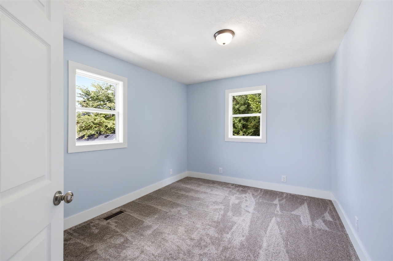 511 Oak Street Property Photo 18