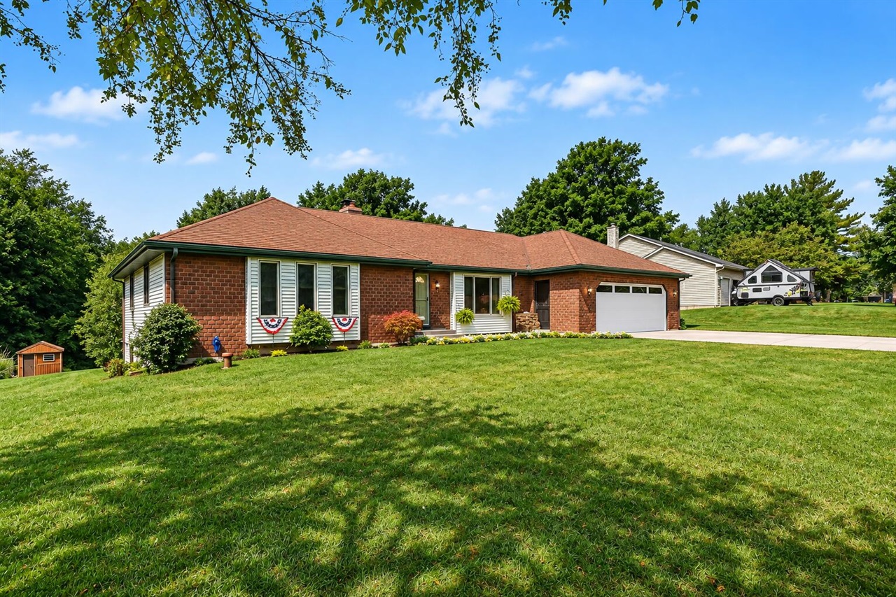 6933 Pine Edge Drive Property Photo 1