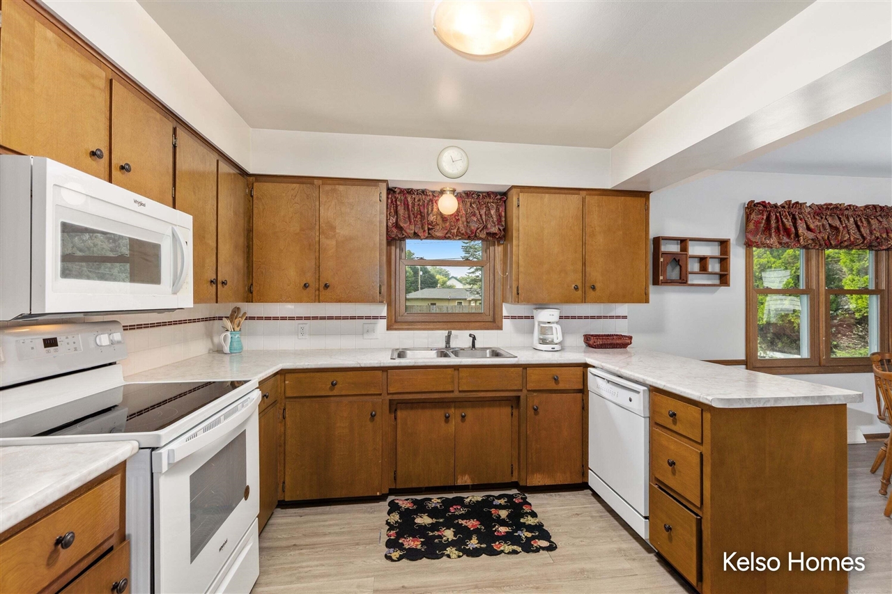 1704 Millbank Street Property Photo 4