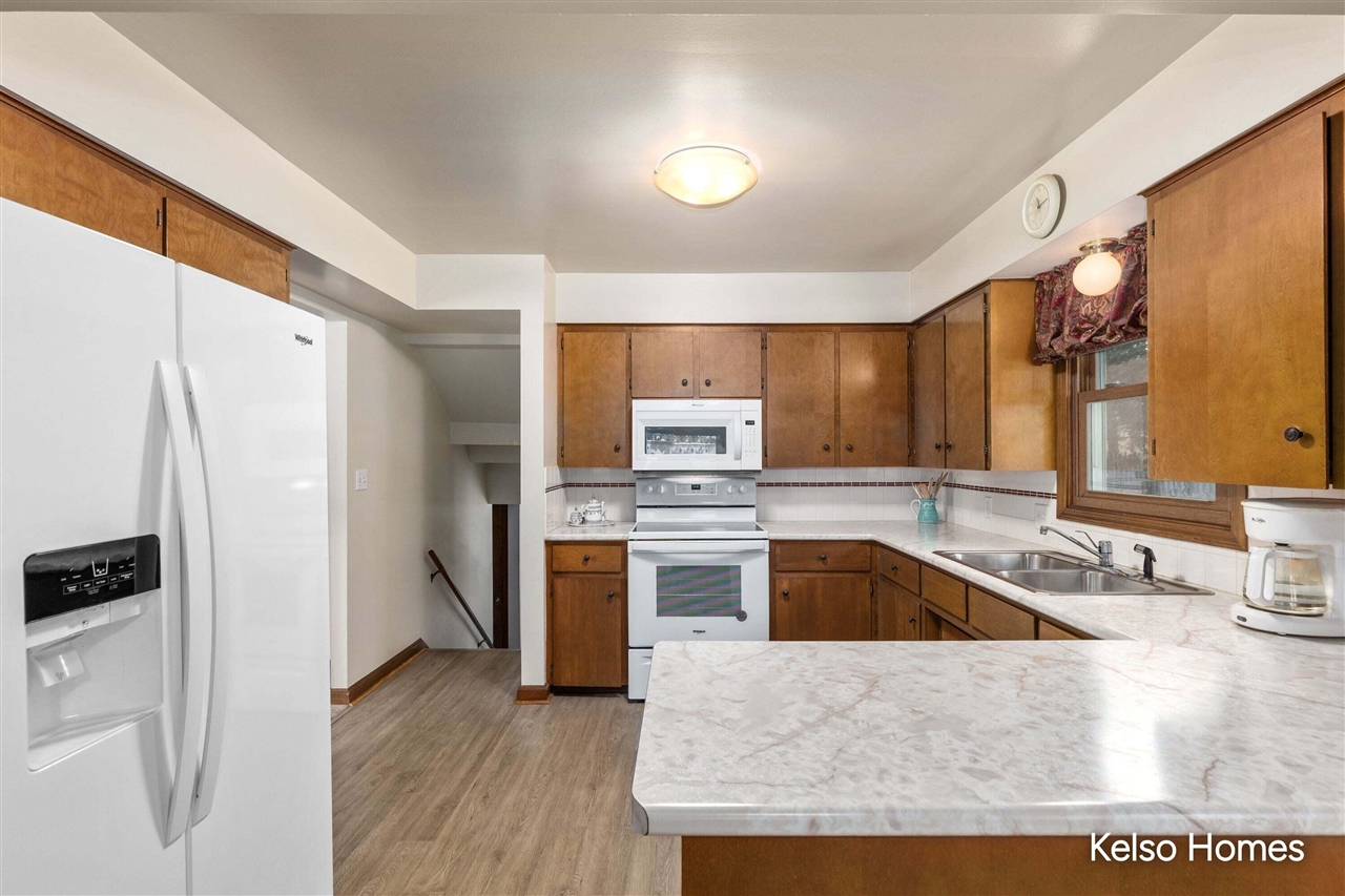 1704 Millbank Street Property Photo 5