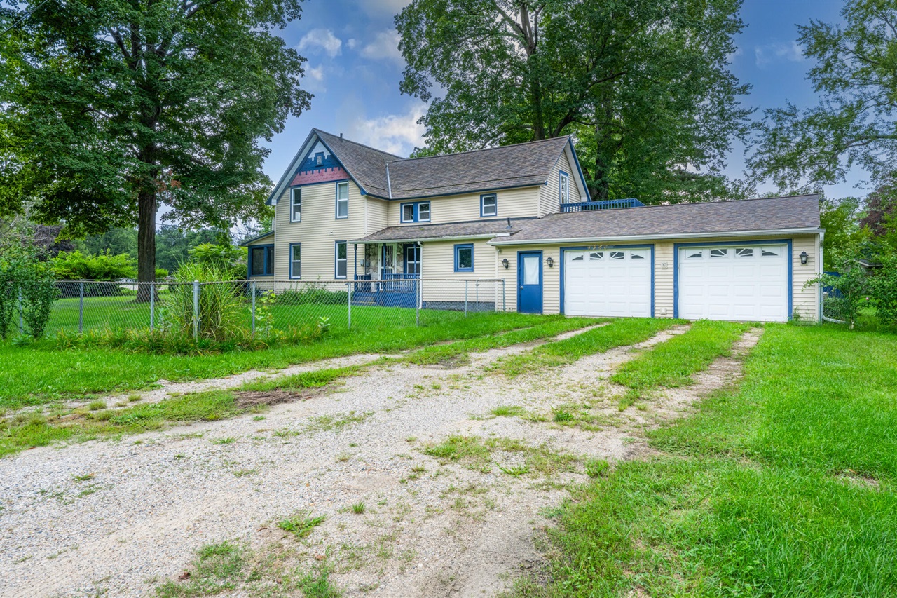 4960 Paw Paw Lake Road Property Photo 2