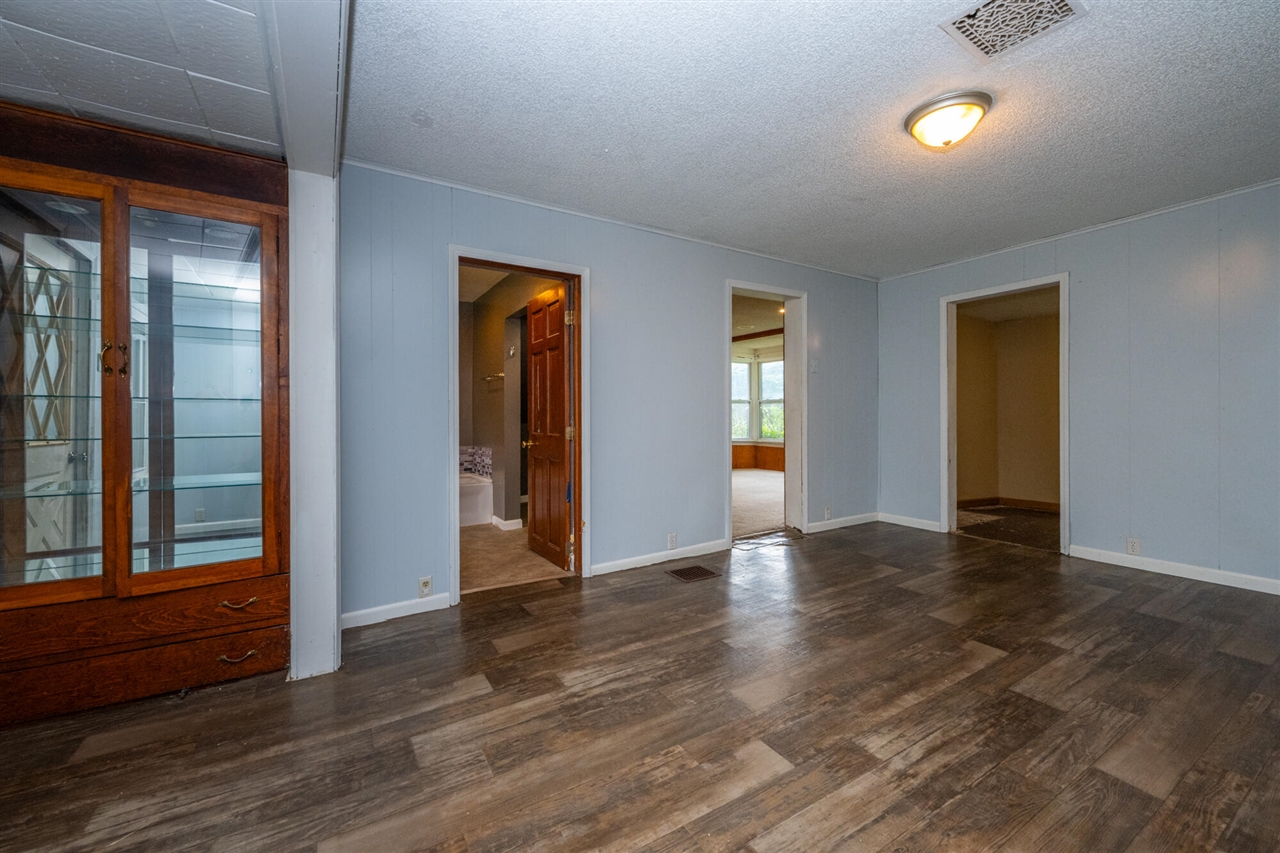 4960 Paw Paw Lake Road Property Photo 6