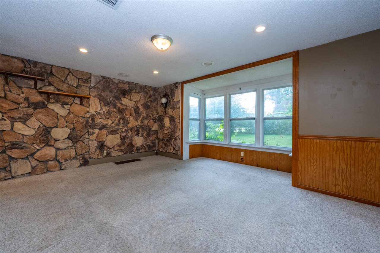 4960 Paw Paw Lake Road Property Photo 8